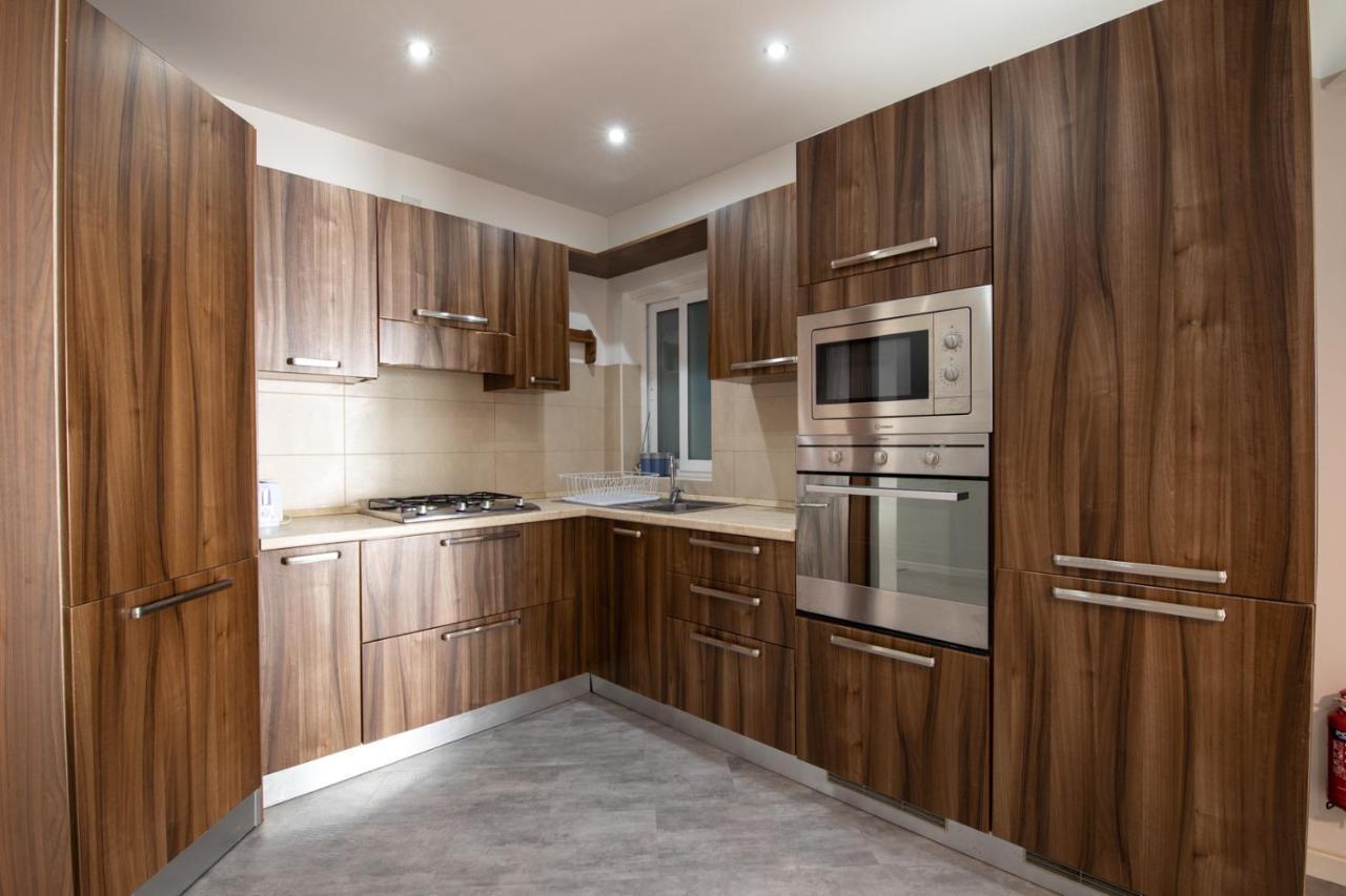 Modern 3 Bedroom & 3 Bathroom Apartment - Near Balluta Bay San Ġiljan Kültér fotó