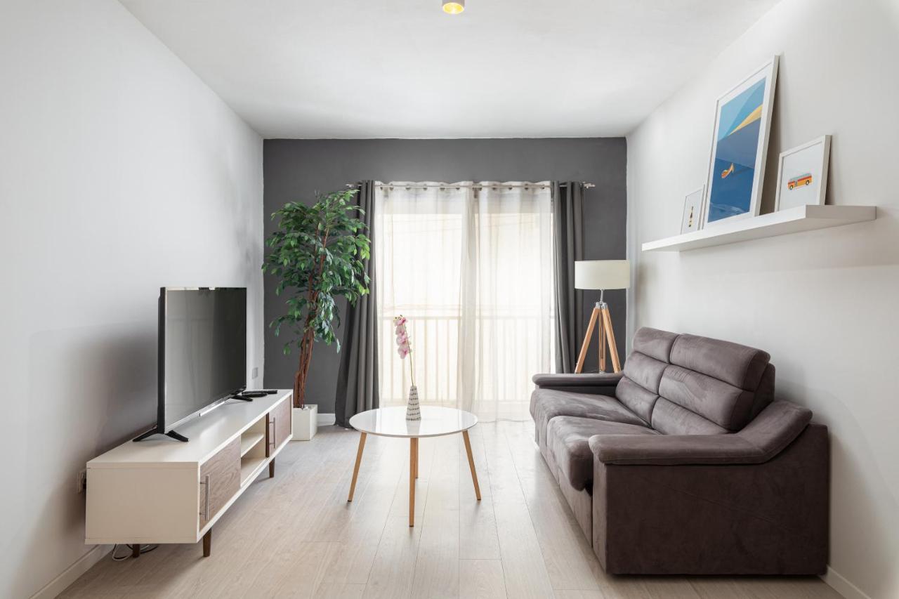 Modern 3 Bedroom & 3 Bathroom Apartment - Near Balluta Bay San Ġiljan Kültér fotó