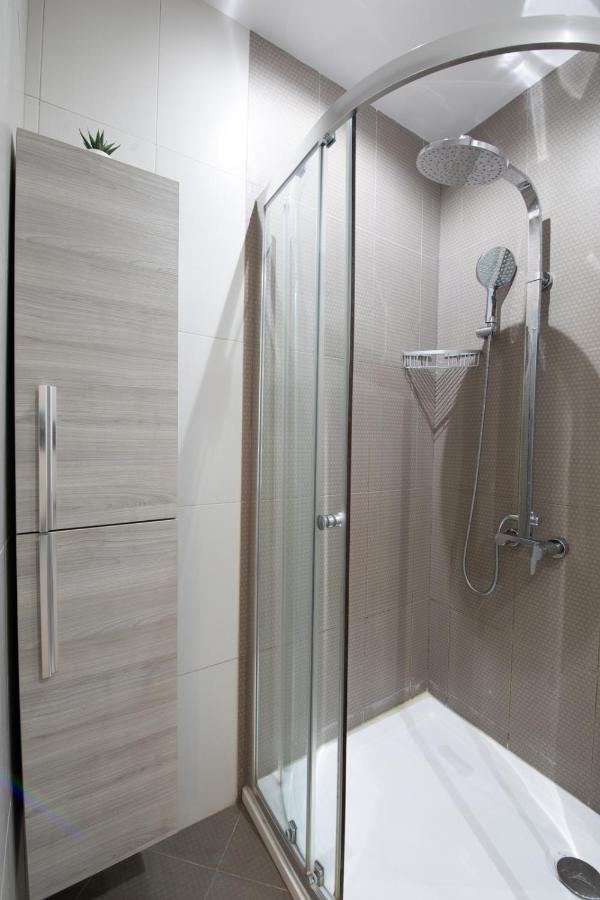 Modern 3 Bedroom & 3 Bathroom Apartment - Near Balluta Bay San Ġiljan Kültér fotó