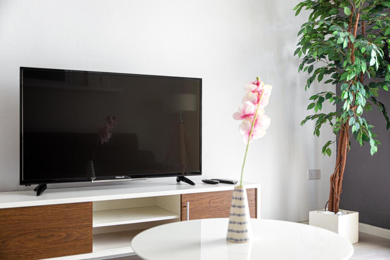 Modern 3 Bedroom & 3 Bathroom Apartment - Near Balluta Bay San Ġiljan Kültér fotó