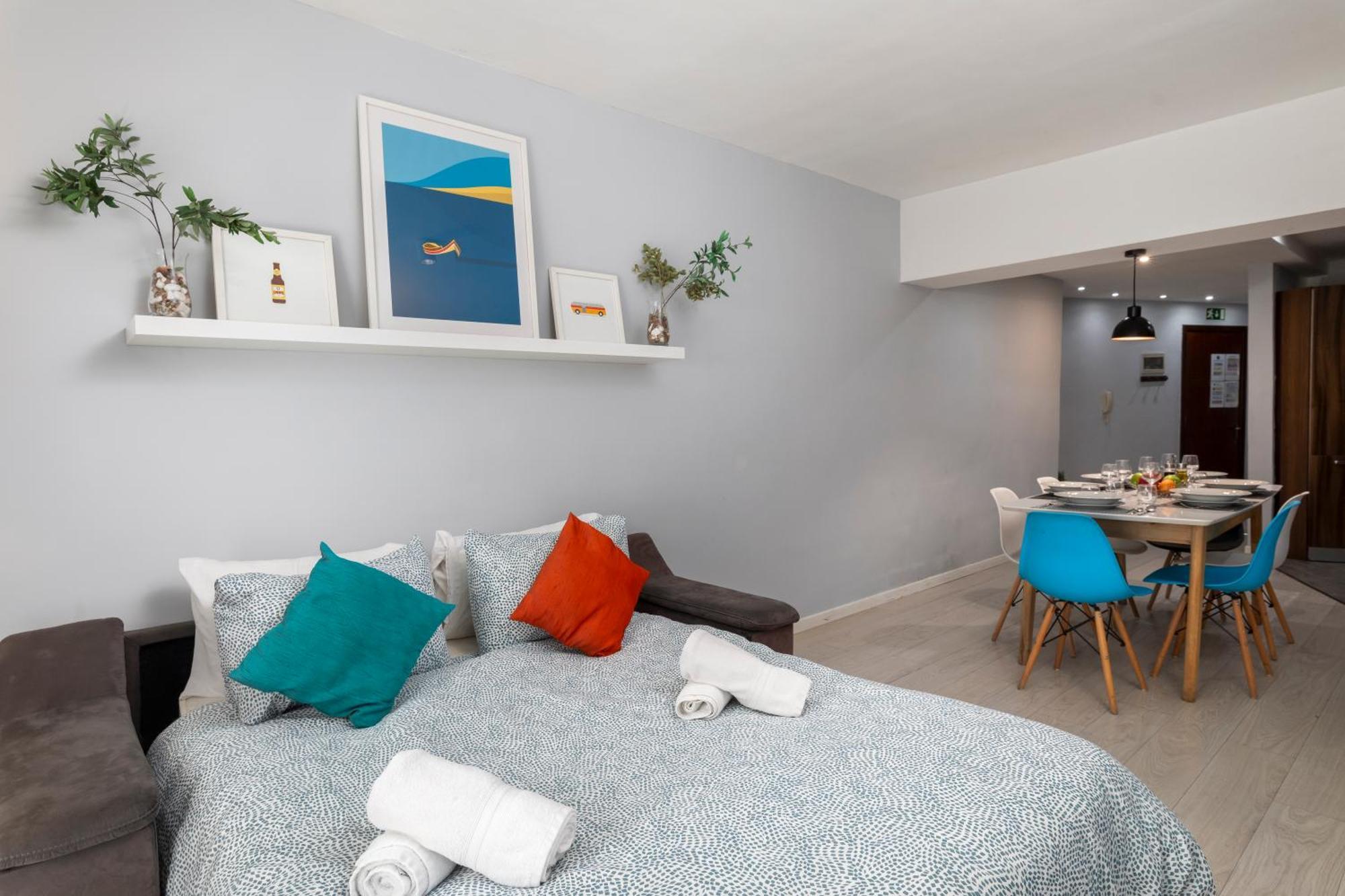 Modern 3 Bedroom & 3 Bathroom Apartment - Near Balluta Bay San Ġiljan Kültér fotó
